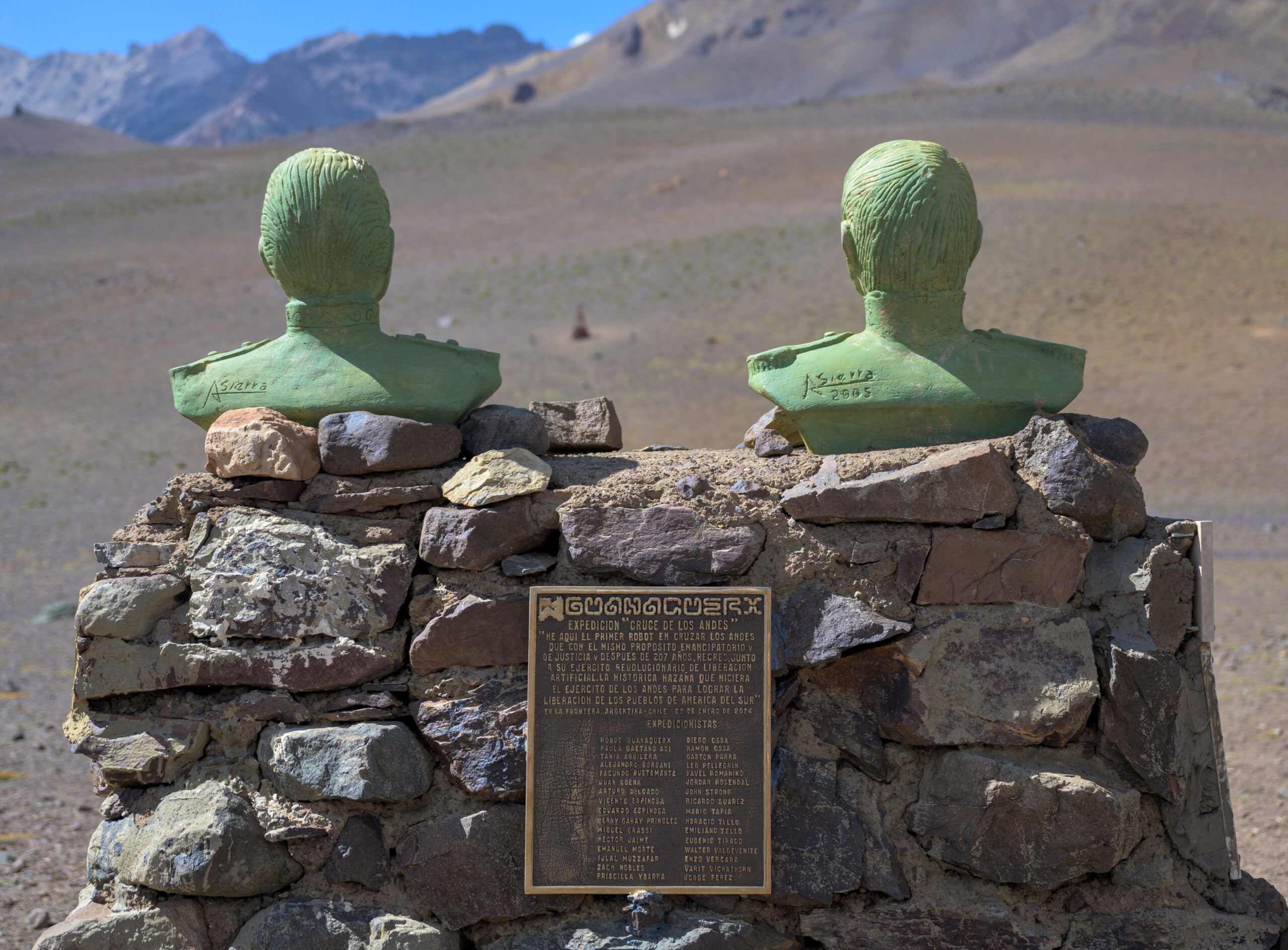 Guanaquerx crew during the crossing of the Andes expedition led by local baqueanos. Photo: Pavel Romaniko.