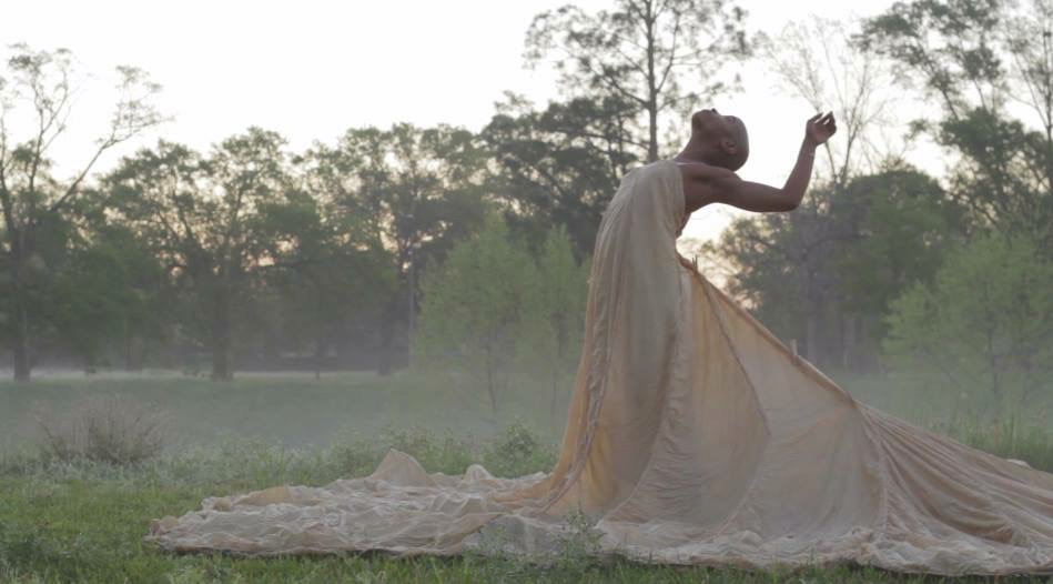 Performance still of memory keep(h)er by Jasmine Hearn.