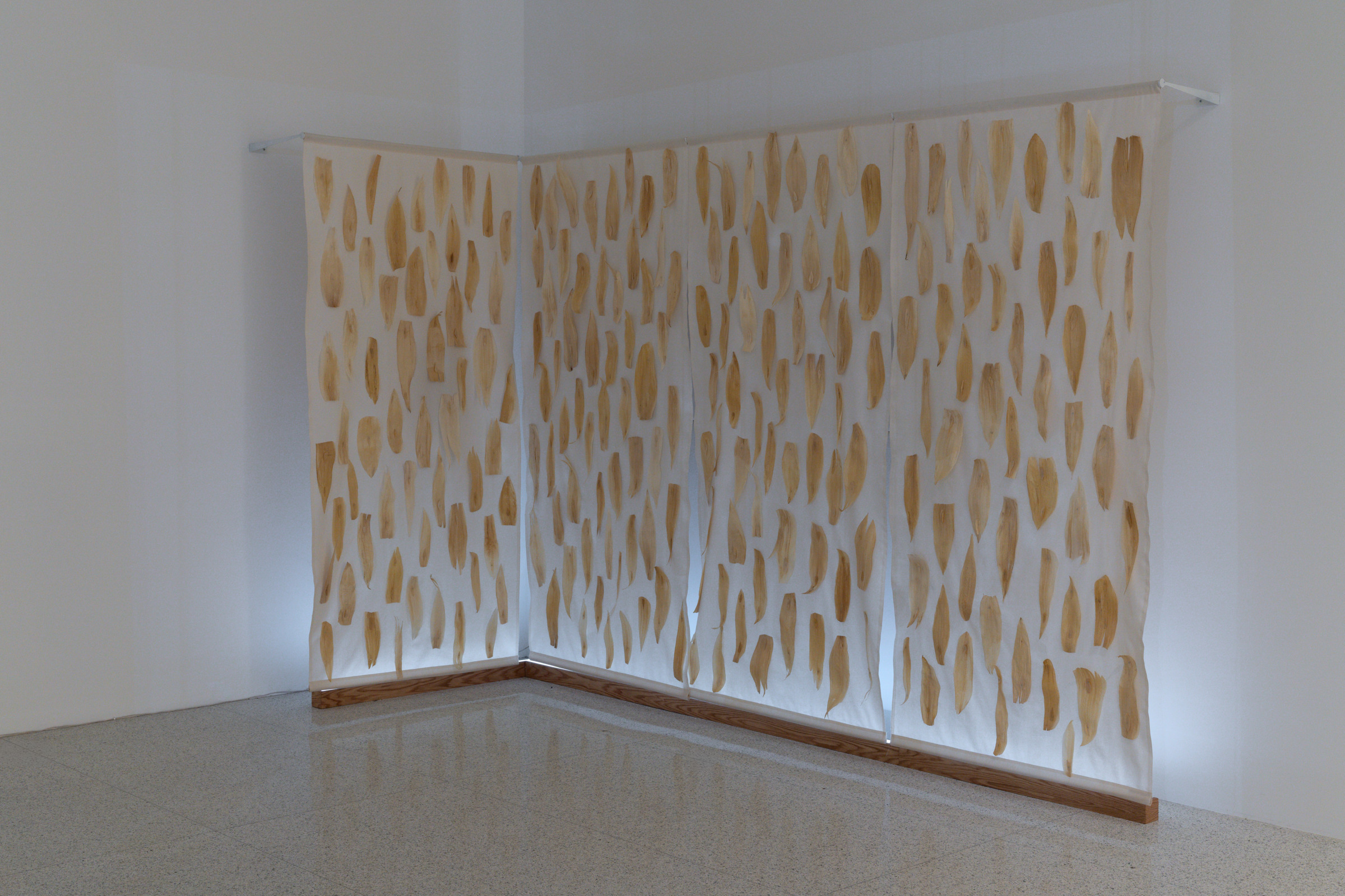 ex2026rs_ins_ 
Visual Arts, exhibitions, installation views. Rosy Simas: A:gajë:gwah dësa’nigöëwë:nye:' (i hope it will stir your mind), February 12 – July 5, 2026, Gallery C / Burnet. Photo by Eric Mueller, courtesy Walker Art Center, Minneapolis.
